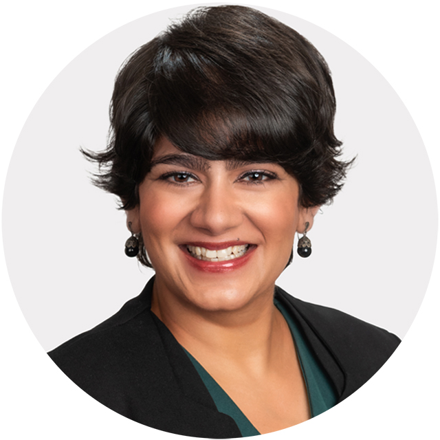 Diya Lowe photo
